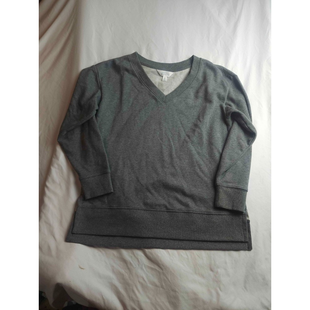 Market & Spruce V Neck Sweater Womens Size MP‎ Gray Fleece Hygge Casual Classic
